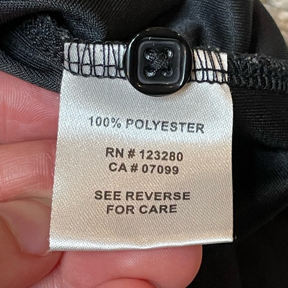 TRAVIS MATHEW Golf Polo. Size XL Black - Picture 5 of 5